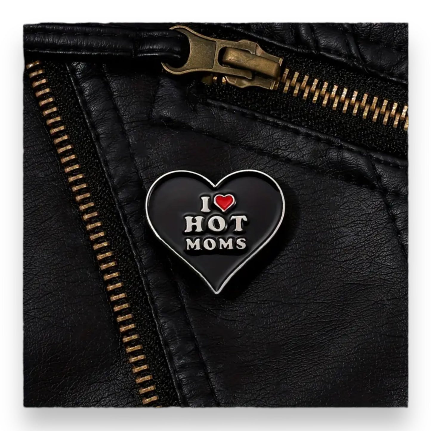 Pin – I Love Hot Moms (Zwart Hart)