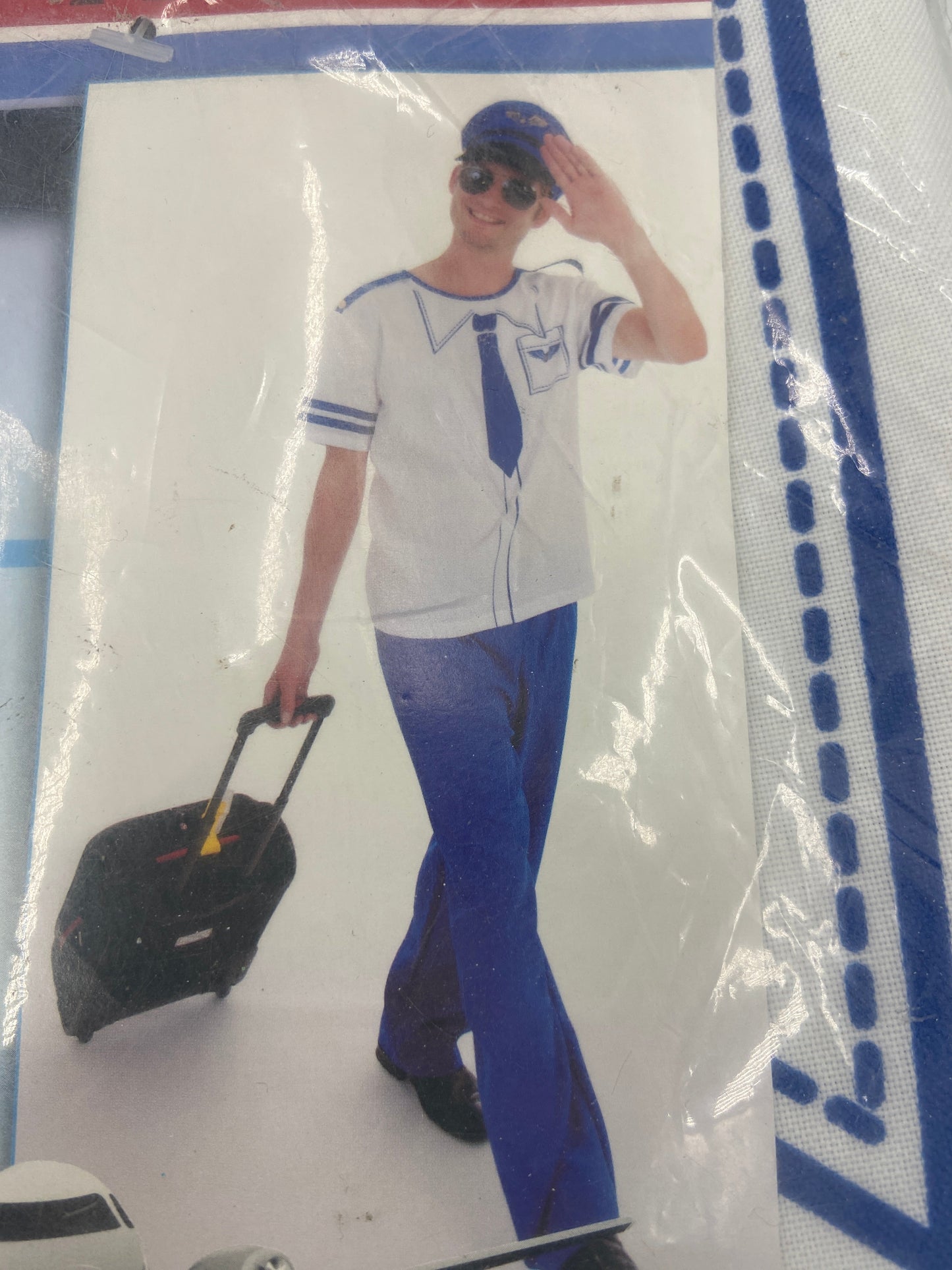 Piloten Verkleedkostuum Heren – Inclusief Shirt, Broek & Pet – Blauw/Wit