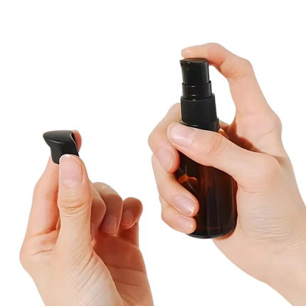 Amber Glazen Sprayfles 50ml – Navulbare Verstuiver met Zwarte Pomp