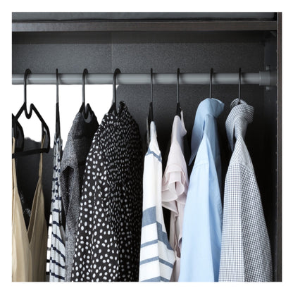 Durable and space-saving clothes hangers made from recycled material, 10 pieces