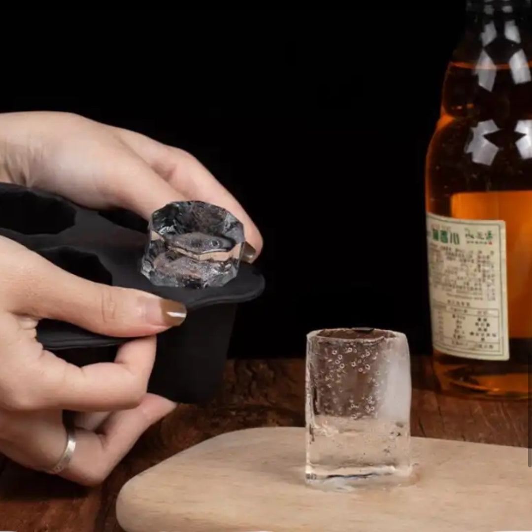 Handige 4-delige Siliconen Ice Shot Glass Mold - Perfect voor Zomerse IJskoude Drankjes!