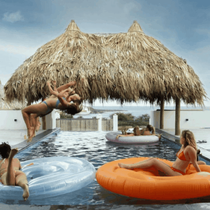 Drijf Grootsplezier met Onze XXL Opblaasbare Band 2 Meter! - Ideaal voor Waterpret en Sleeën!