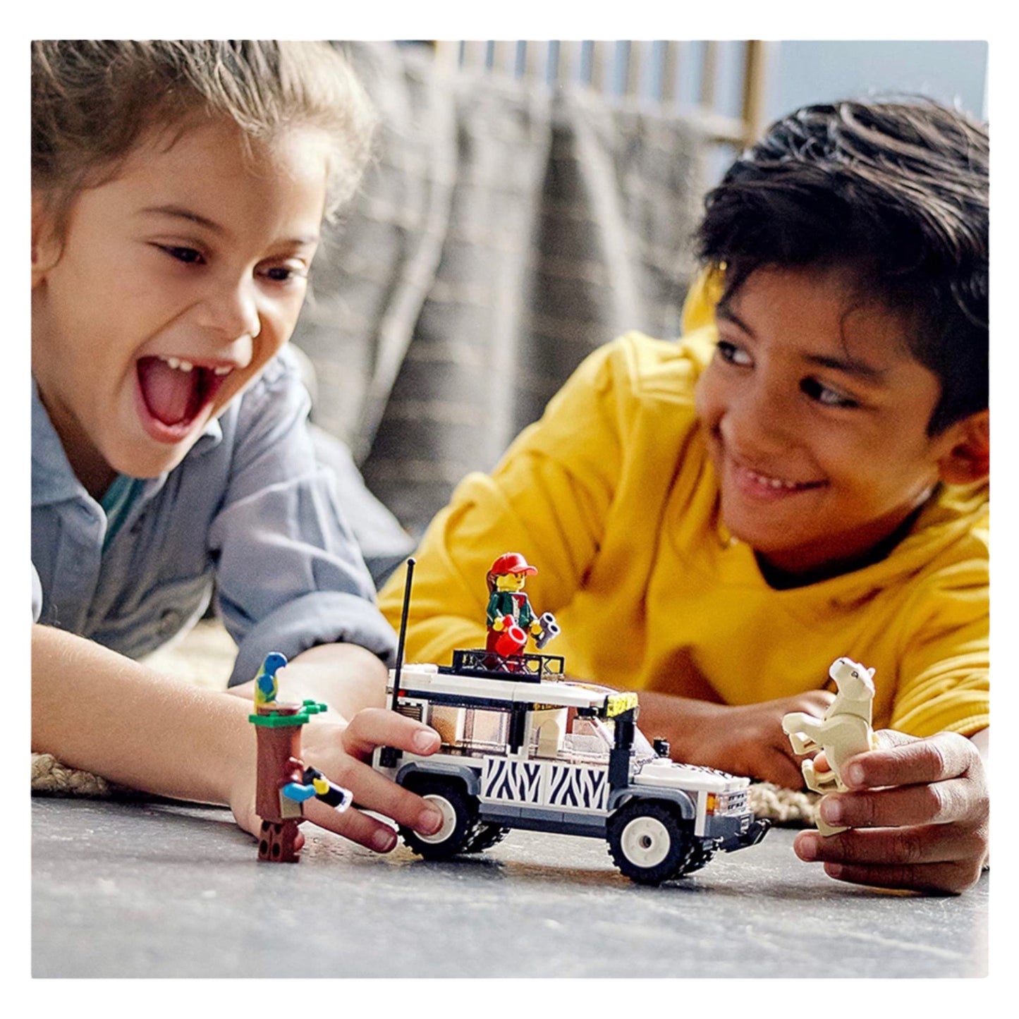 LEGO CITY 60267 Go on Safari with the LEGO City Off-roader play set