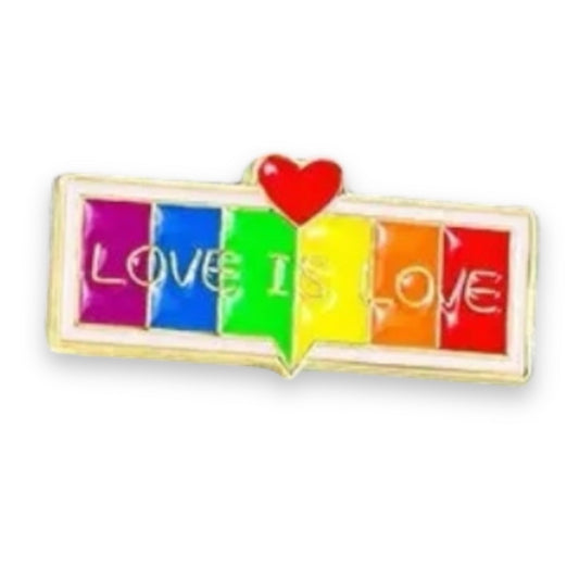 Love Is Love Tekstballon Pin met Hartje – Regenboogkleuren