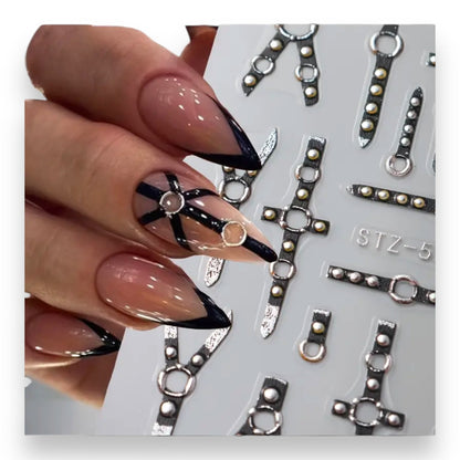 Nail Stickers Bondage – Zwarte Lederlook Bondage met Metaalaccenten