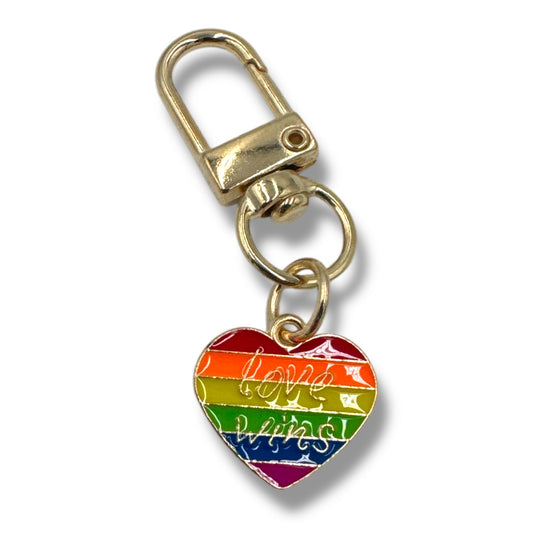 Love Wins Regenboog Hart Sleutelhanger – Goudkleurige Clip (Metaal)
