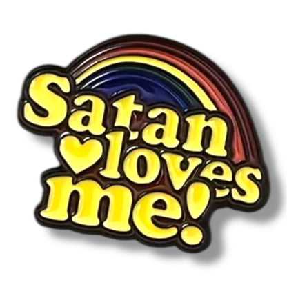 Satan Loves Me Pin – Regenboog Emaille Speldje