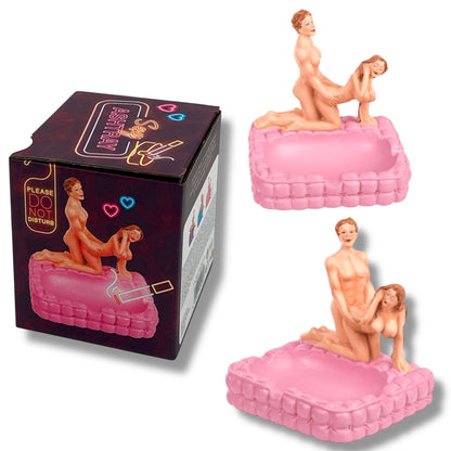Erotische Asbak Doggy Style – Roze – Met Sekspoppetjes