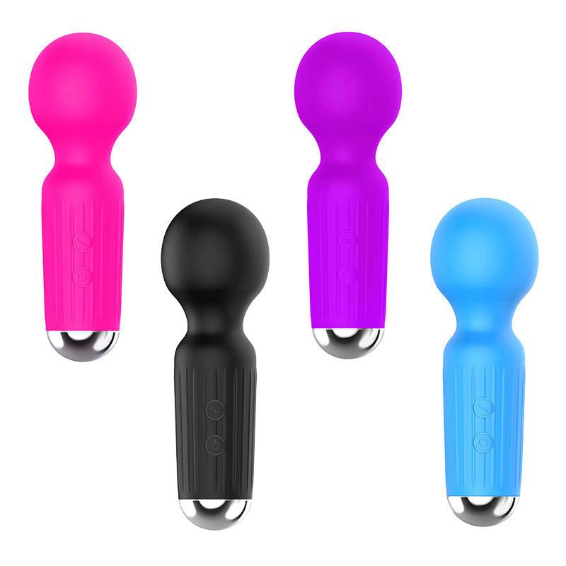 Bossoftoys - 22-00040 - Mini Massager vibrator - 20 Functions - Silicone - 11 cm -  dia 3,7 cm - Rechargeable - attractive Colour windowbox - Purple