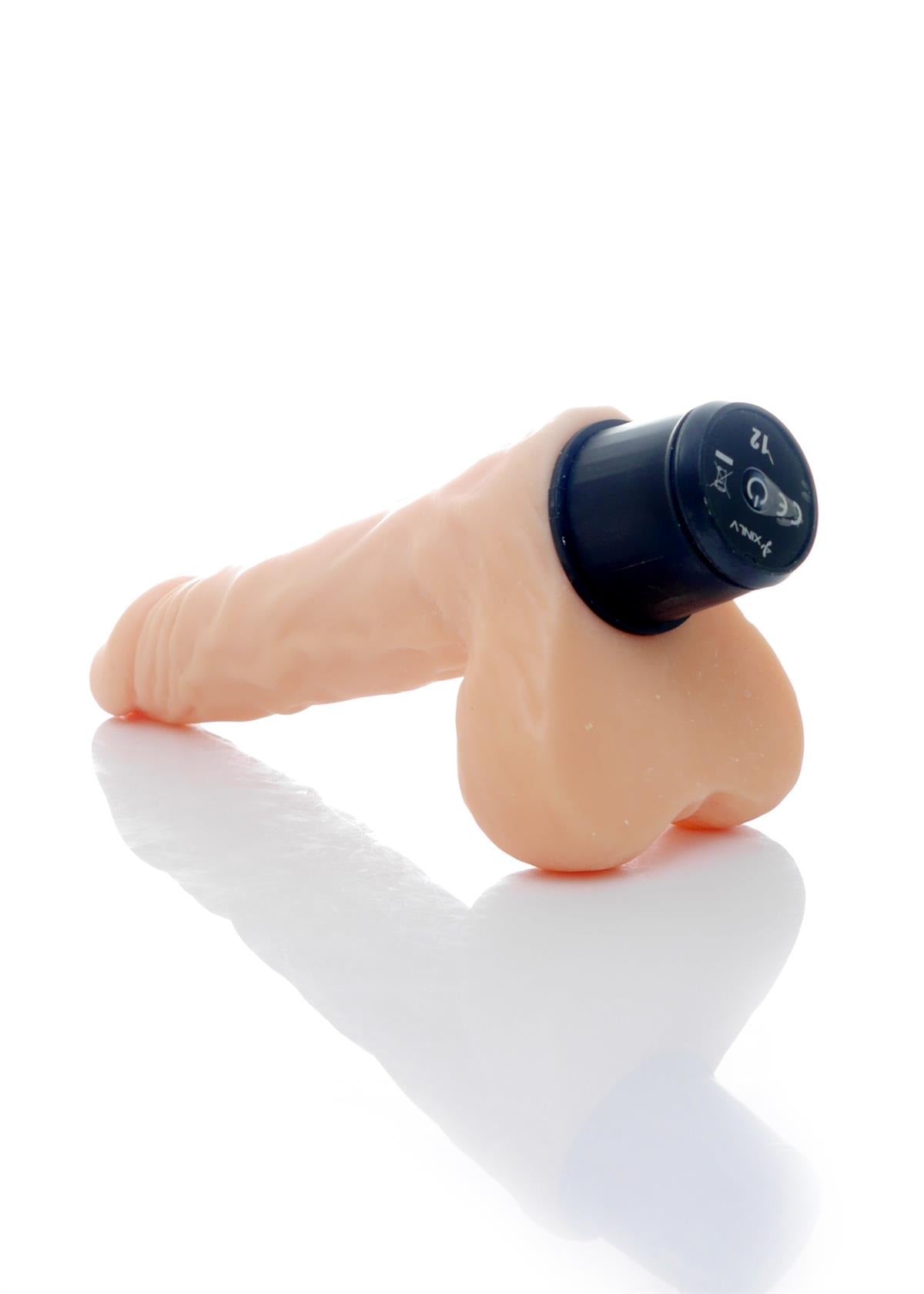 Bossoftoys Cyclone Realistic vibrator - 12 Function - Cyber leather - Extra ordinary Flexible Material - Flesh - 20,5 cm -44-00010