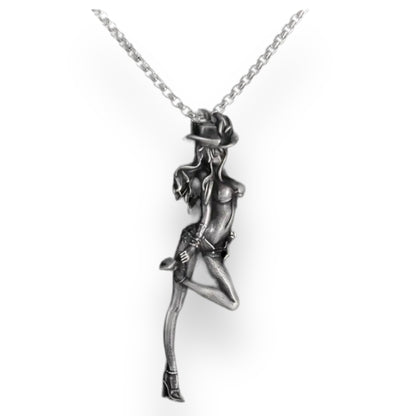 Exclusieve Ketting 'Cowgirl Chic' - Vrouw in Bikini met Cowboyhoed