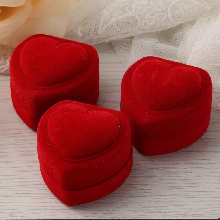 Wedding Ring Box Heart Red - Beautiful way to present your rings on your big day - 1 Piece - Dimensions: 4.5 cm